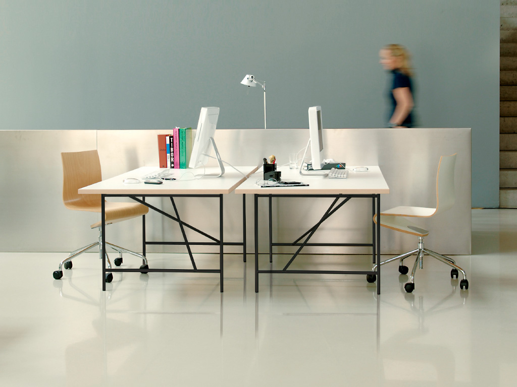 建築家 エゴン・アイアーマン Egon Eiermann フォールディングチェア SE18 ドイツ ビンテージ / 北欧 ミッドセンチュリー アンティーク  建築的なドイツデザイン｜エゴン・アイアーマンの名作家具