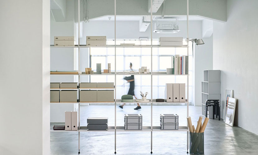 空間にアクセントを。スチール家具5選